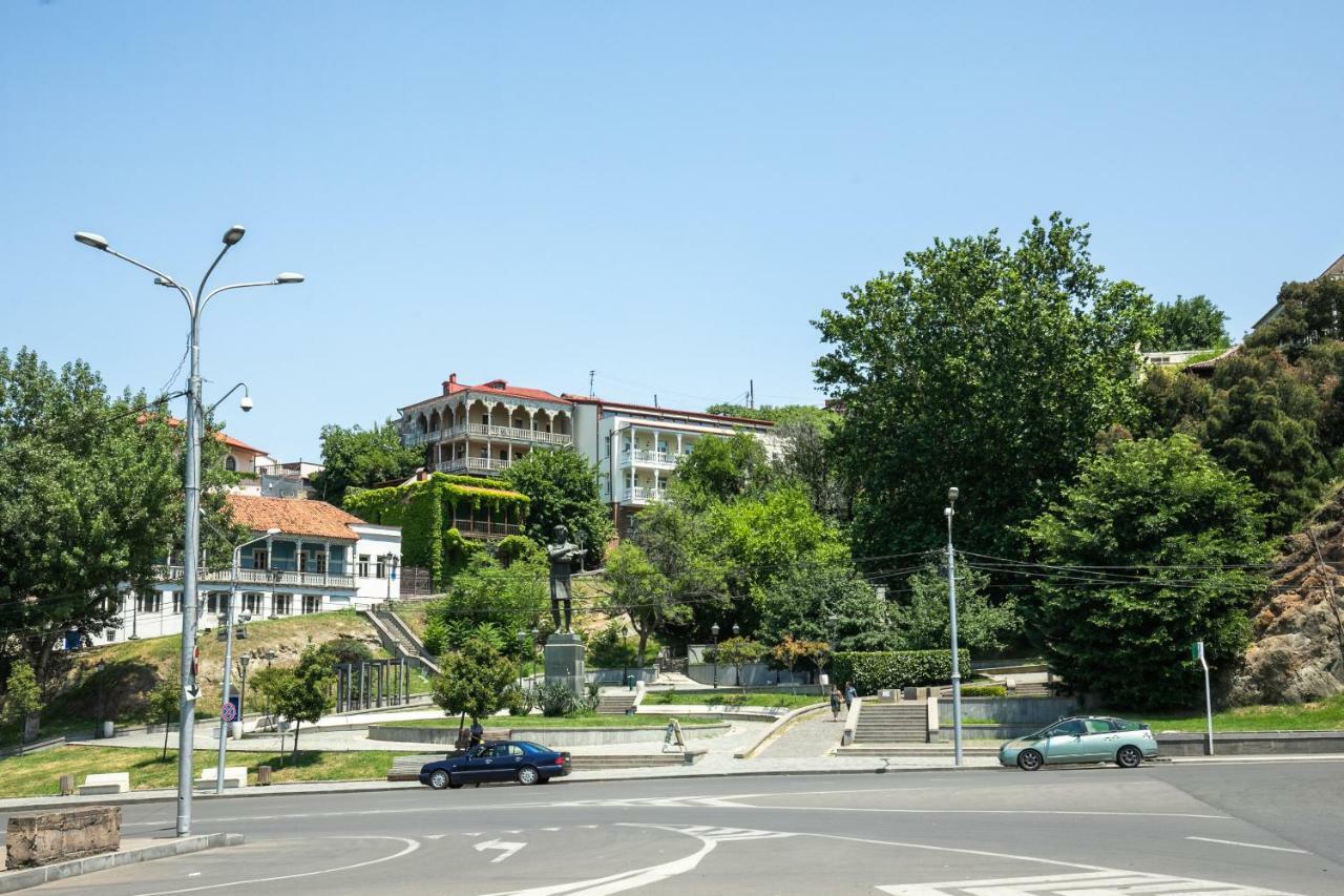 Hb Apartments Akhvelediani II Tbilisi Exterior photo