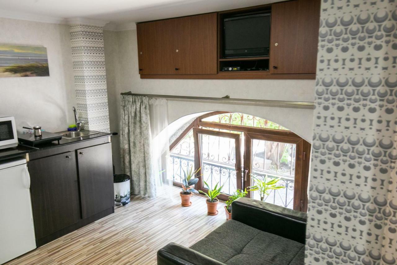 Hb Apartments Akhvelediani II Tbilisi Exterior photo